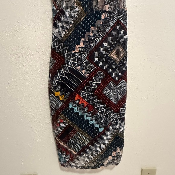 Telemundo Studios Wardrobe Geometric Tribal Print Mesh Bodycon Dress Sleeveless - Picture 10 of 16